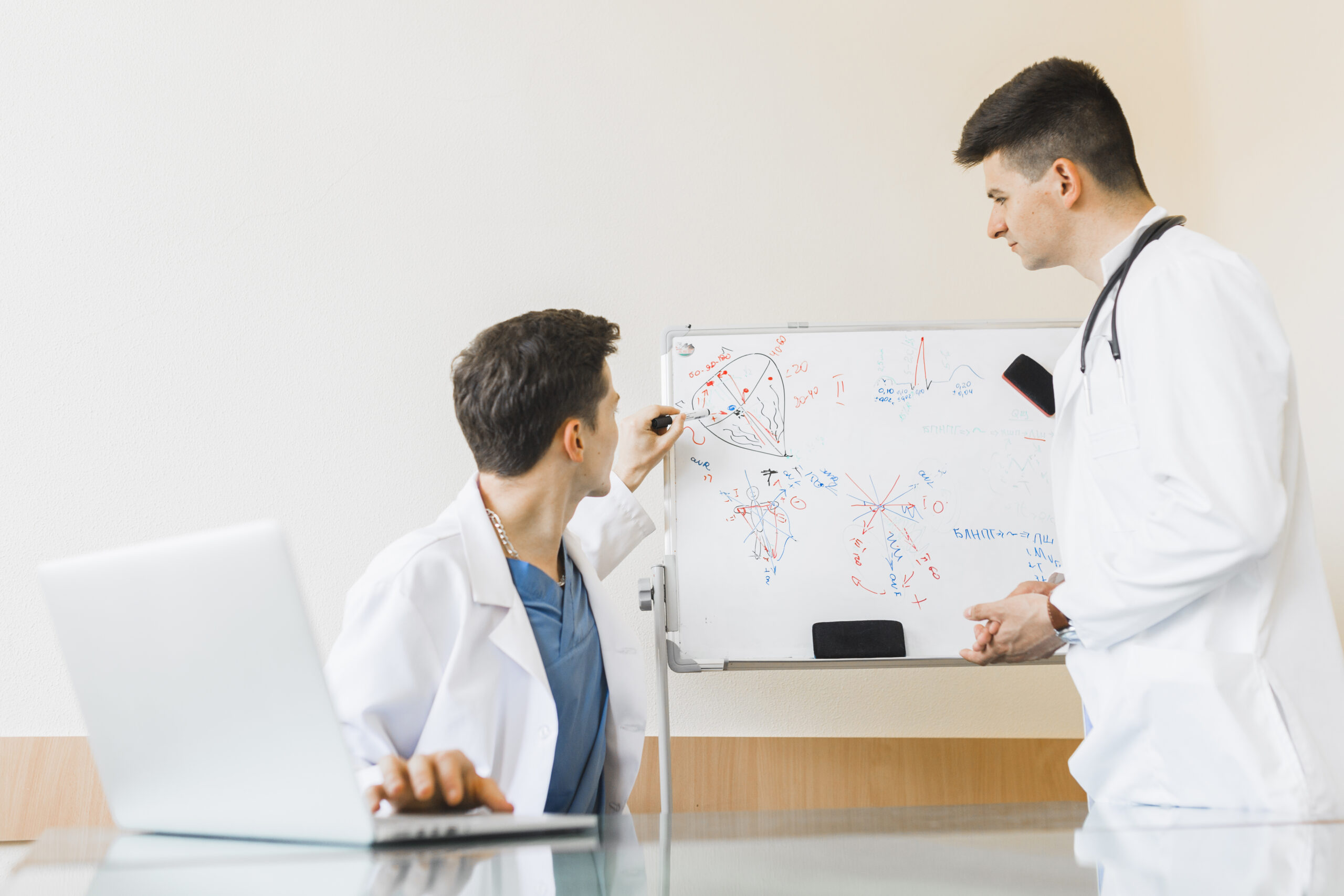 تحلیل بازار کلینیک زیبایی